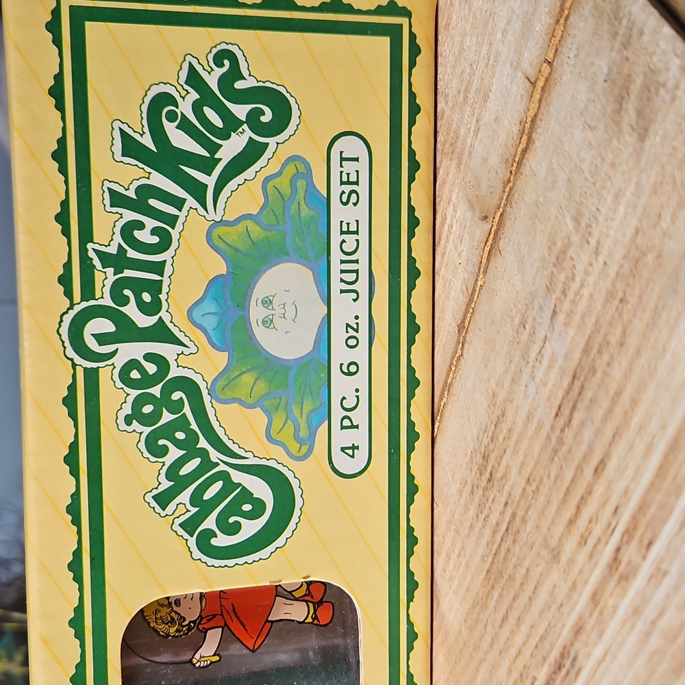 Cabbage Patch Kids Juice Set - Colorful Design - Picture 2 of 13